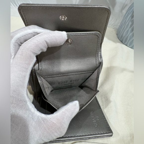 CHANEL Quilted Caviar CC Trifold Wallet - Picture 14 of 17